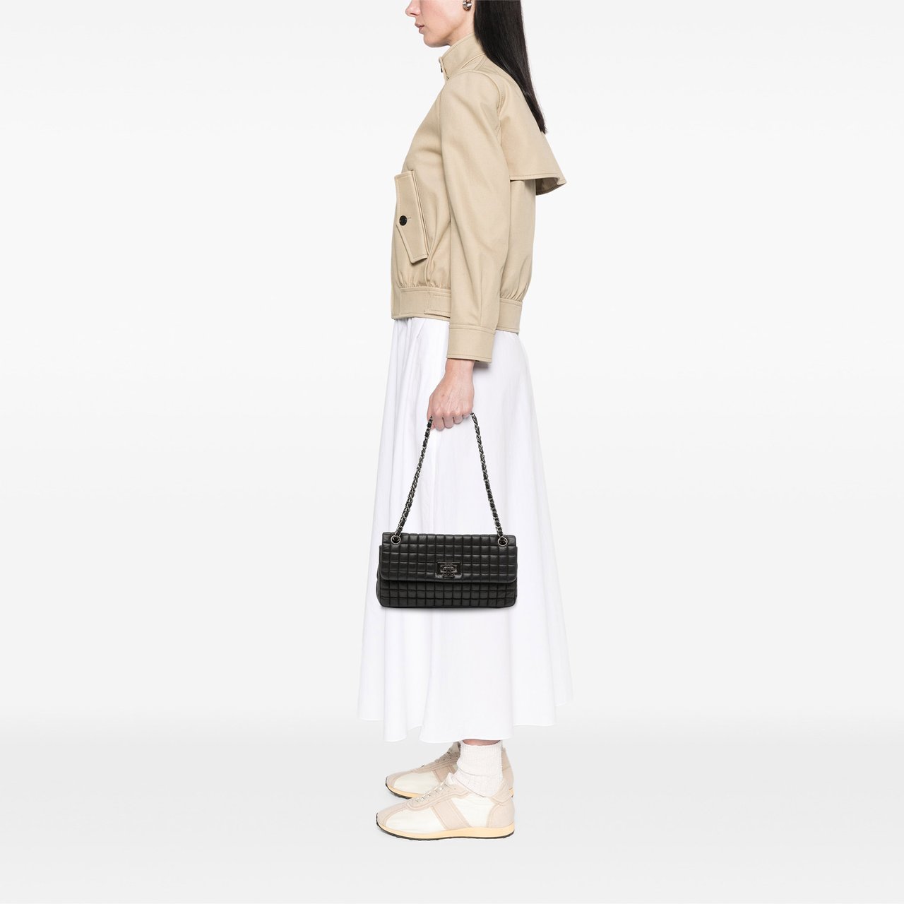 Chanel Chocolate Bar Iridescent Calfskin Bubble Flap Zwart