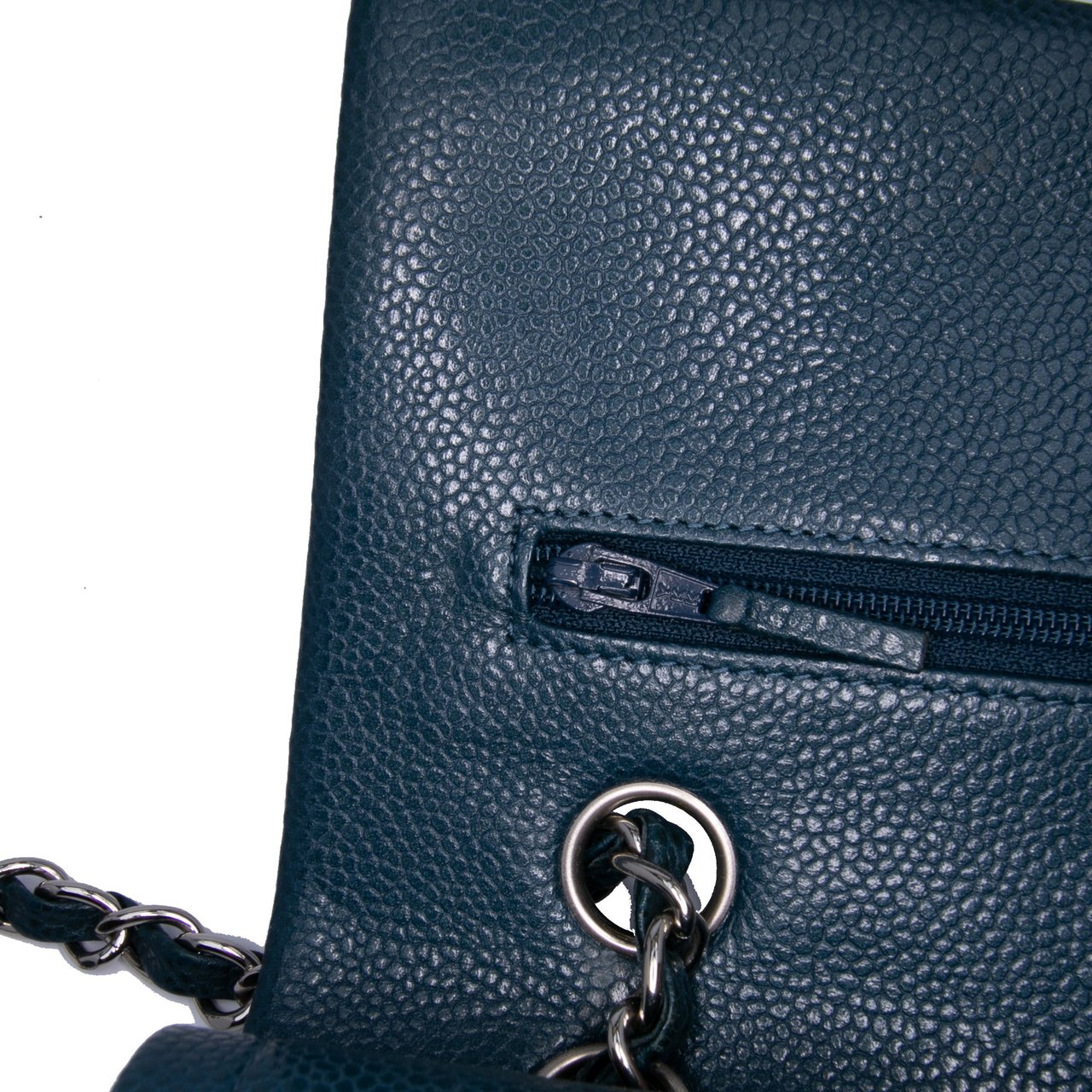 Chanel Medium Classic Caviar Double Flap Blauw