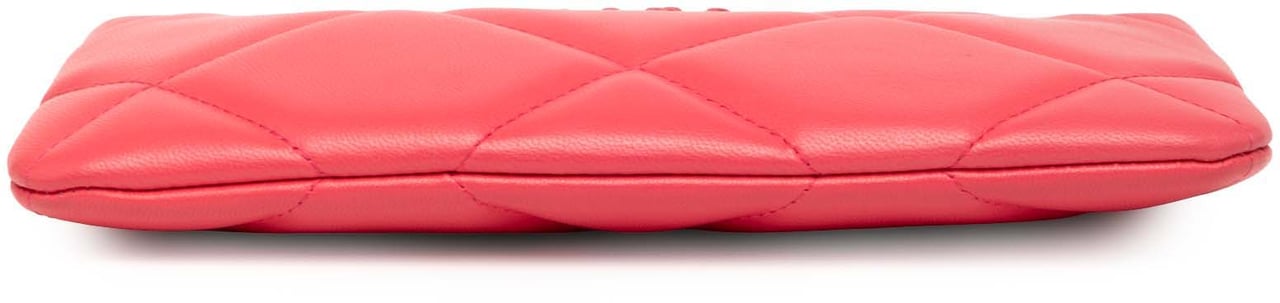 Chanel Small Lambskin 19 O Case Pouch Roze