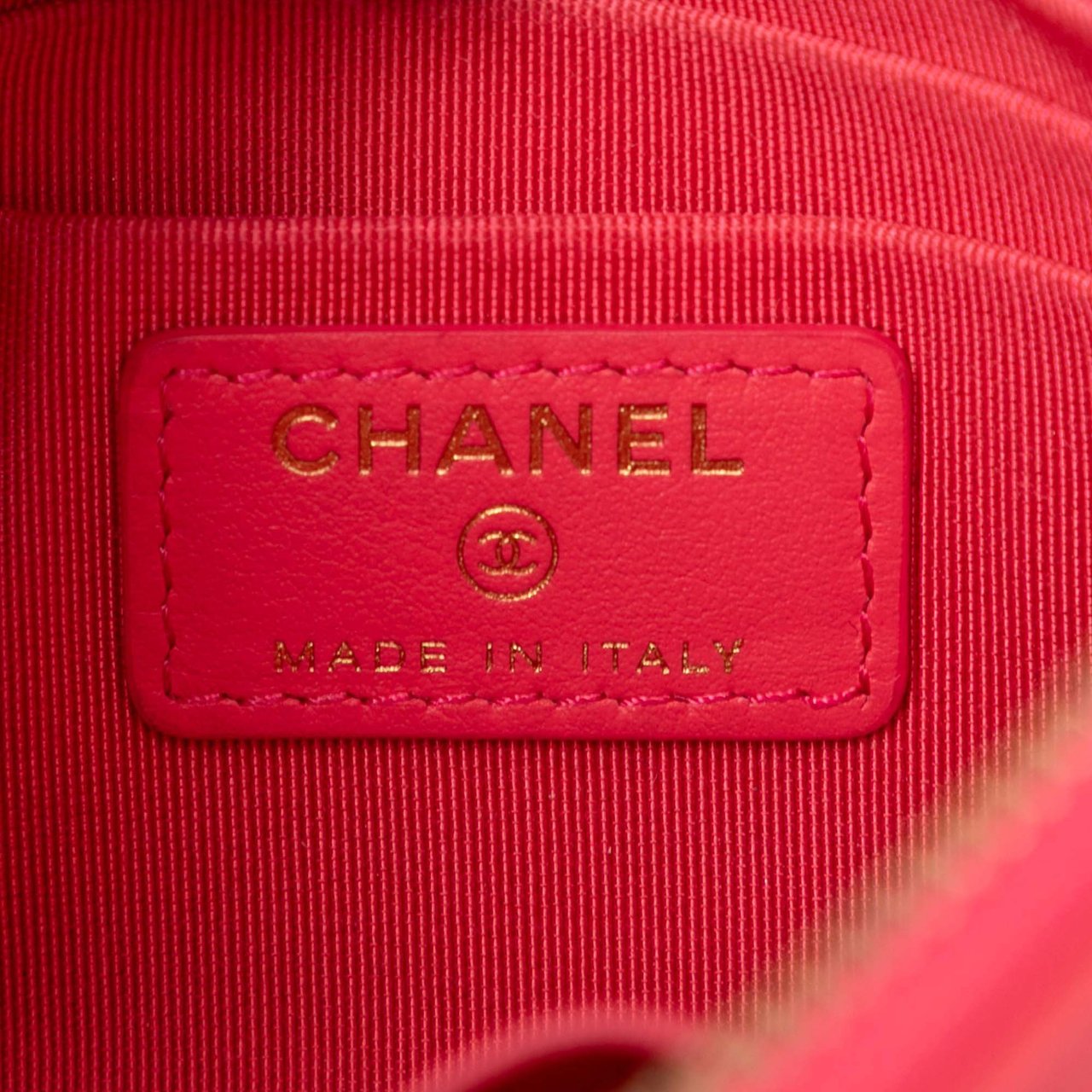 Chanel Small Lambskin 19 O Case Pouch Roze