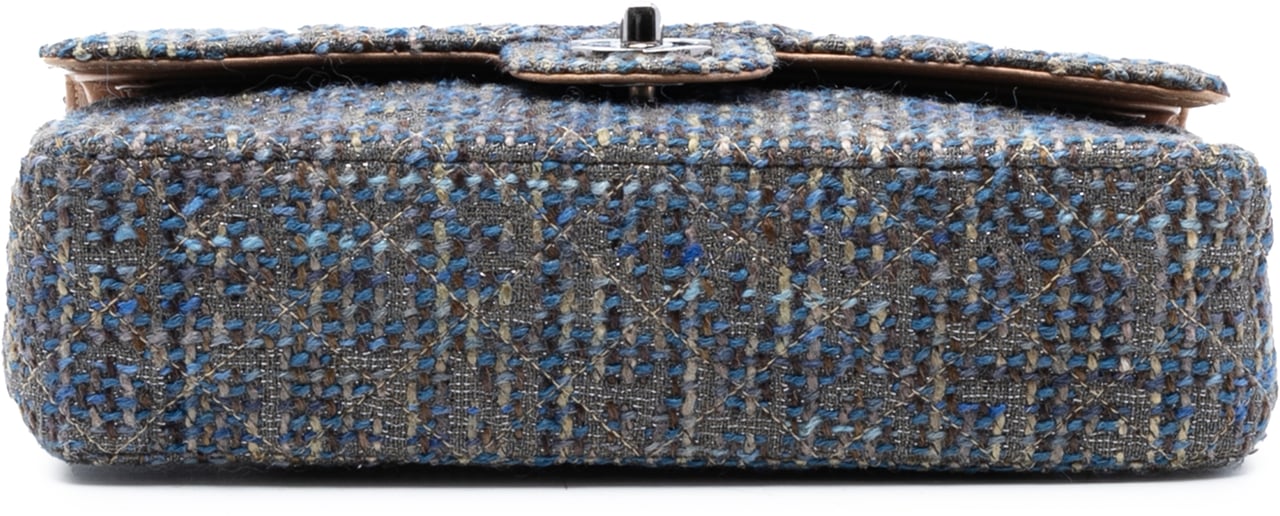 Chanel Medium Classic Tweed Double Flap Blauw