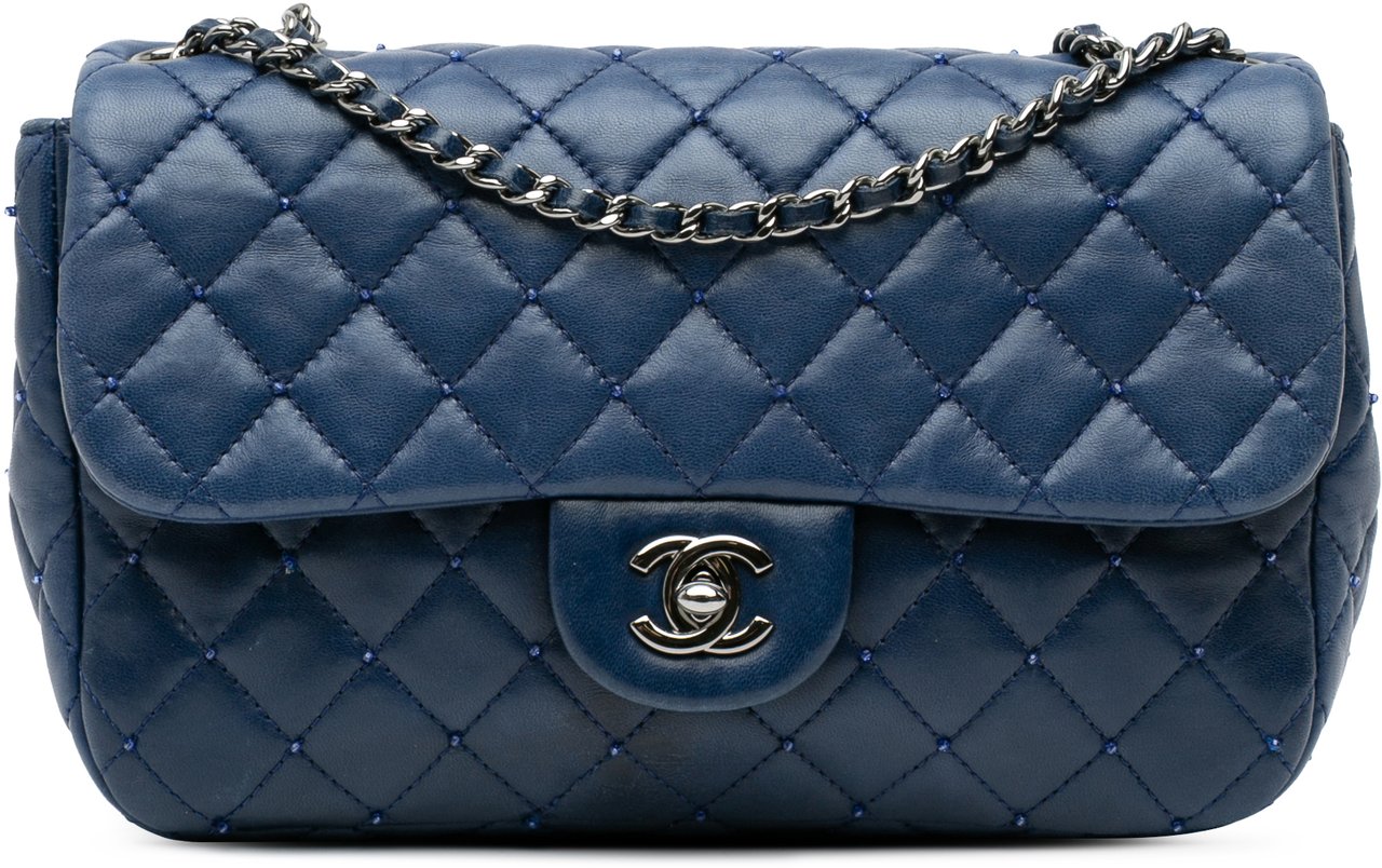 Chanel Small Quilted Lambskin Beaded Single Flap Blauw