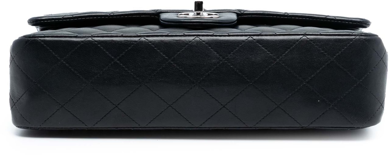 Chanel Medium Classic Lambskin Double Flap Zwart