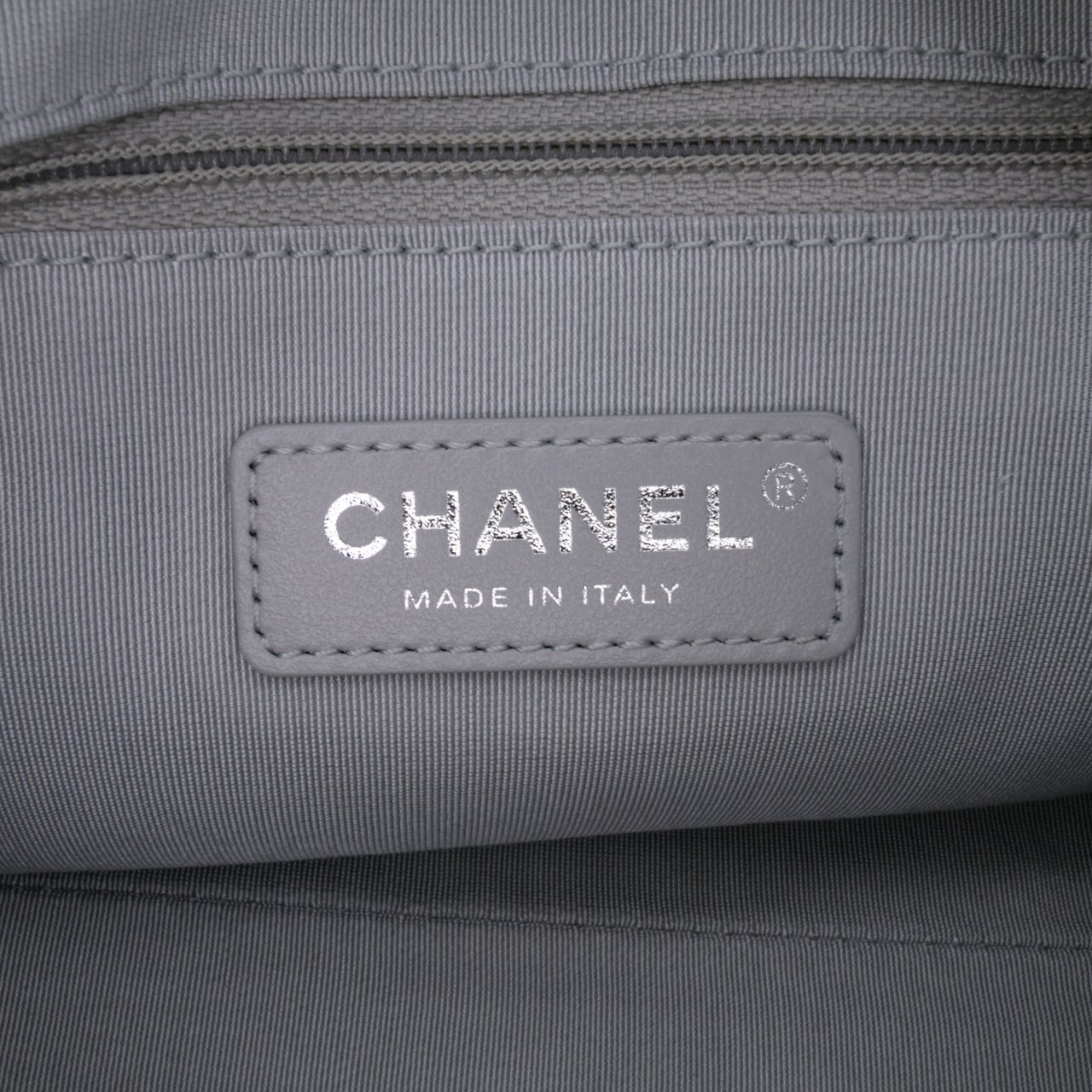 Chanel Calfskin Signature Chain Signe Bowling Bag Grijs