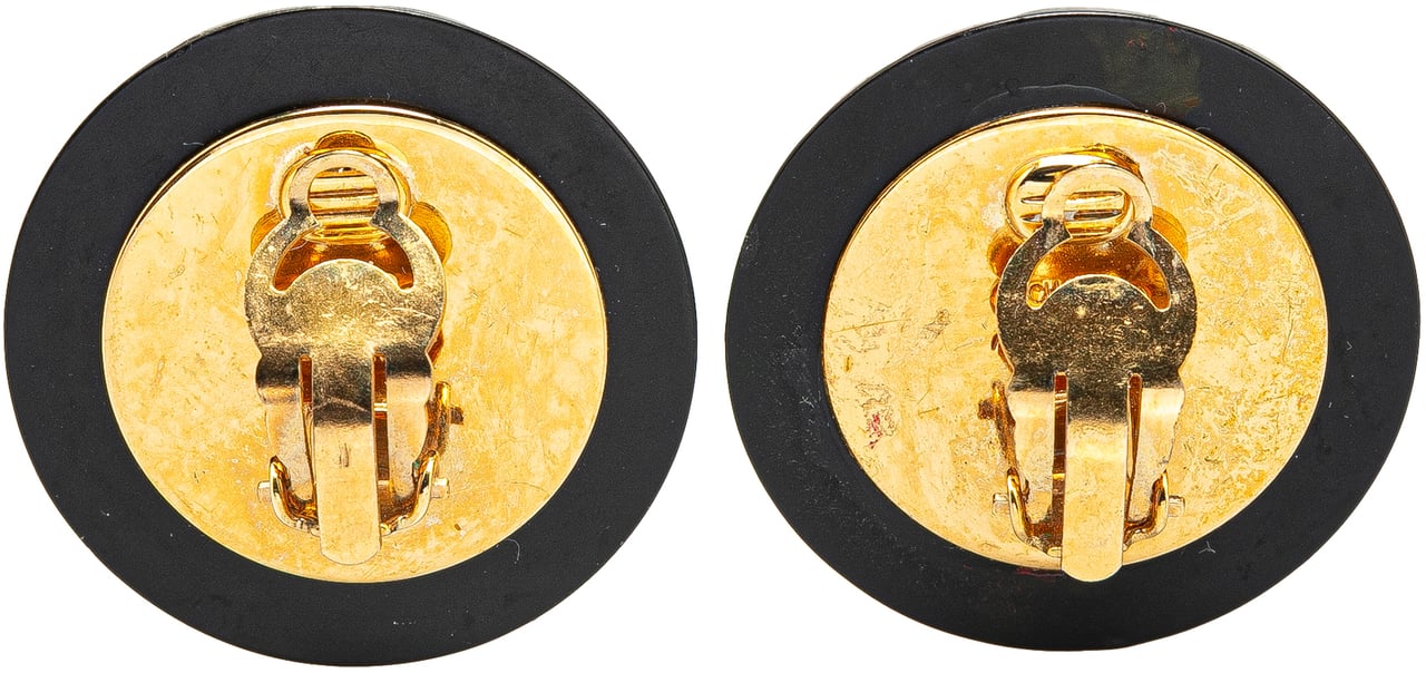 Chanel Resin Quilted CC Button Clip On Earrings Zwart