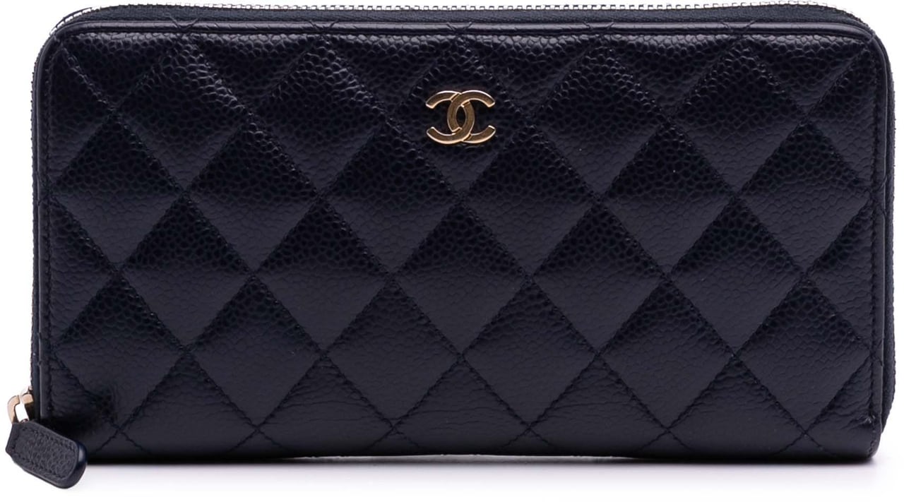 Chanel CC Quilted Caviar Zip Around Long Wallet Blauw
