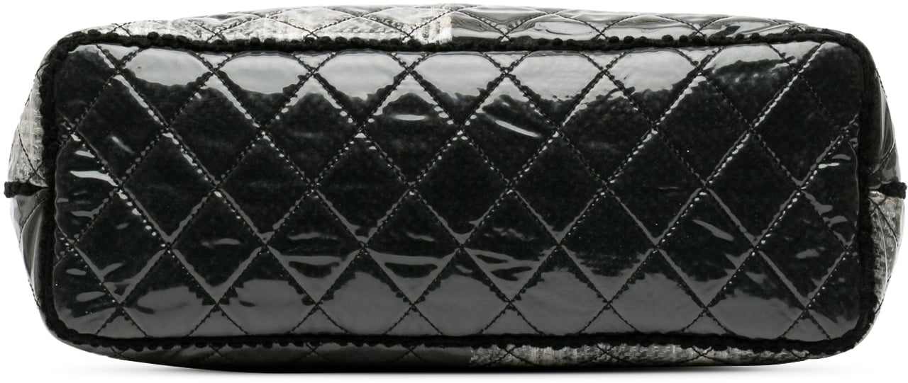 Chanel Large Quilted Tweed and Vinyl Funny Patchwork Tote Grijs