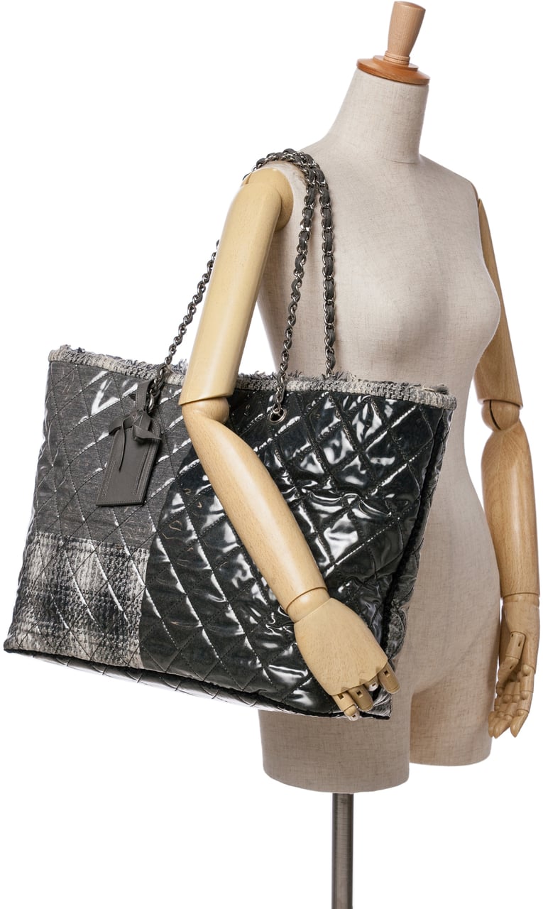 Chanel Large Quilted Tweed and Vinyl Funny Patchwork Tote Grijs