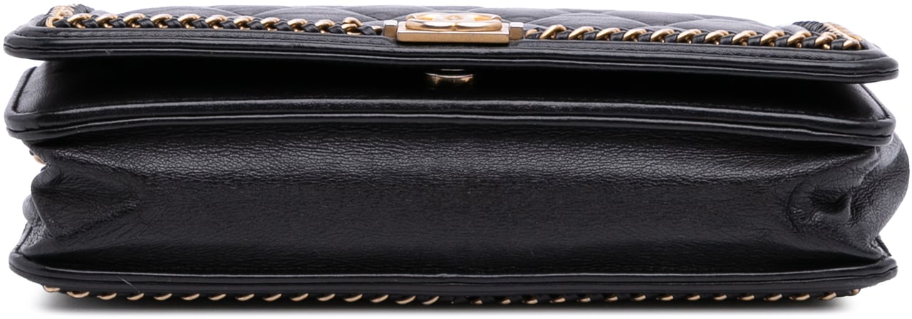 Chanel Quilted Calfskin Chain Around Boy Wallet On Chain Zwart