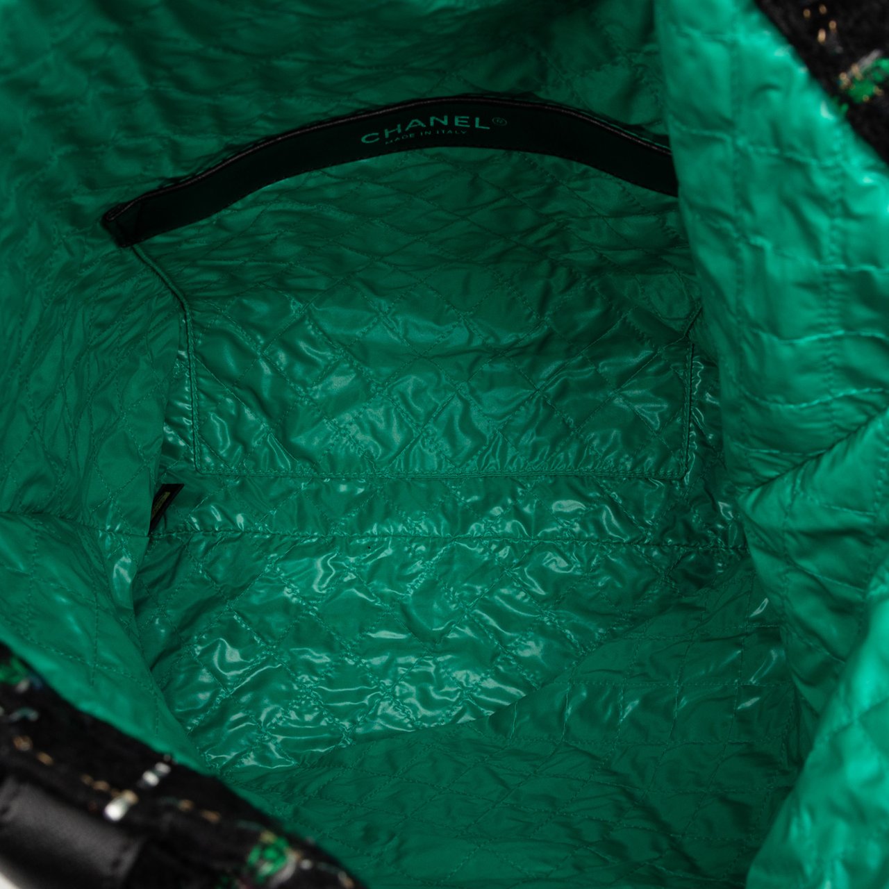 Chanel Large Tweed Resin Embellished Robot Shopping Tote Zwart