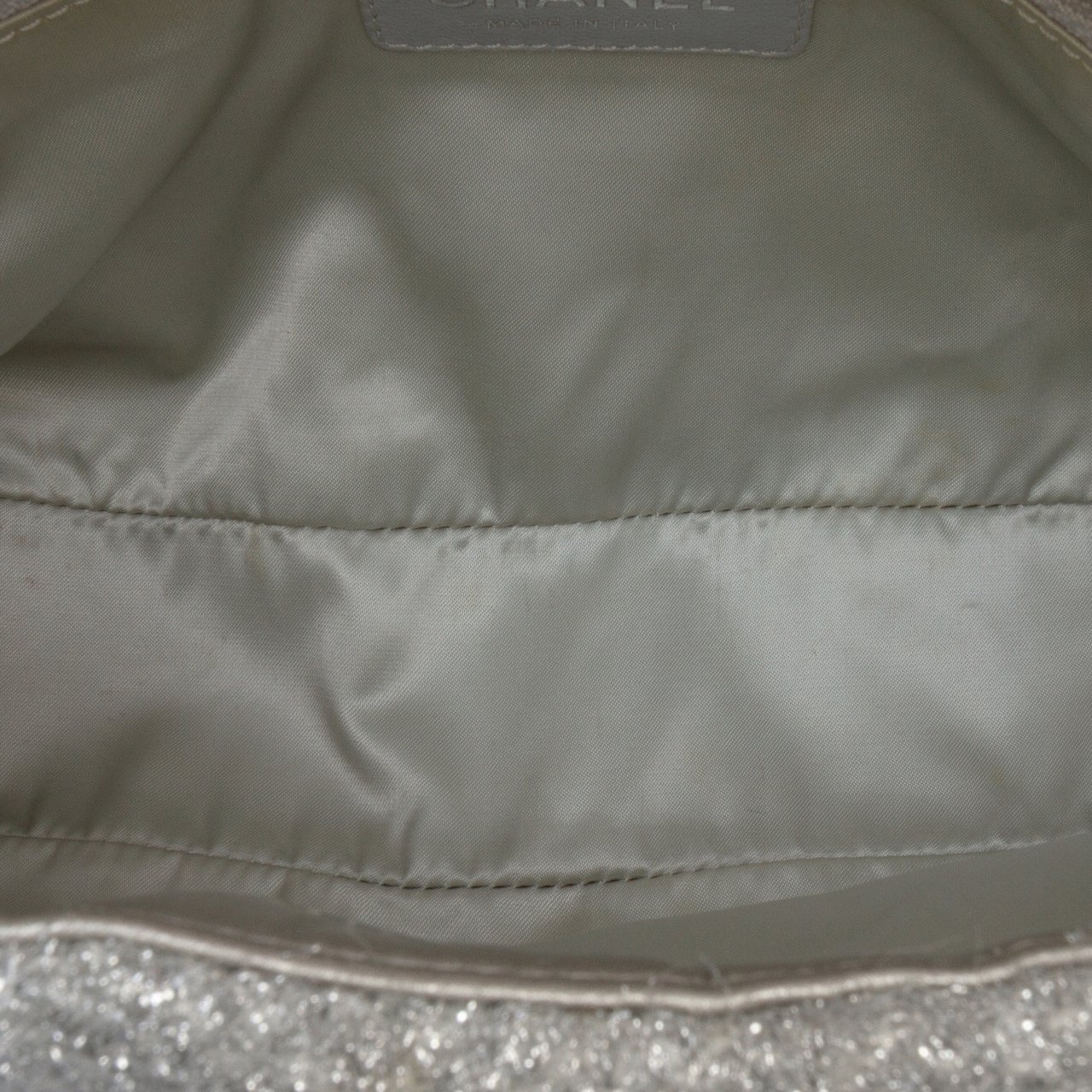 Chanel Medium Quilted Lurex Ground Control Pluto Glitter Flap Zilver