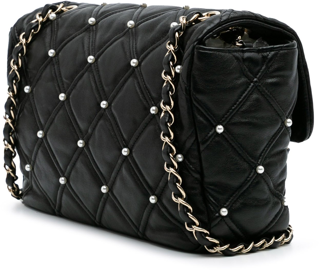Chanel Medium Quilted Lambskin Pearl Studs Flap Zwart