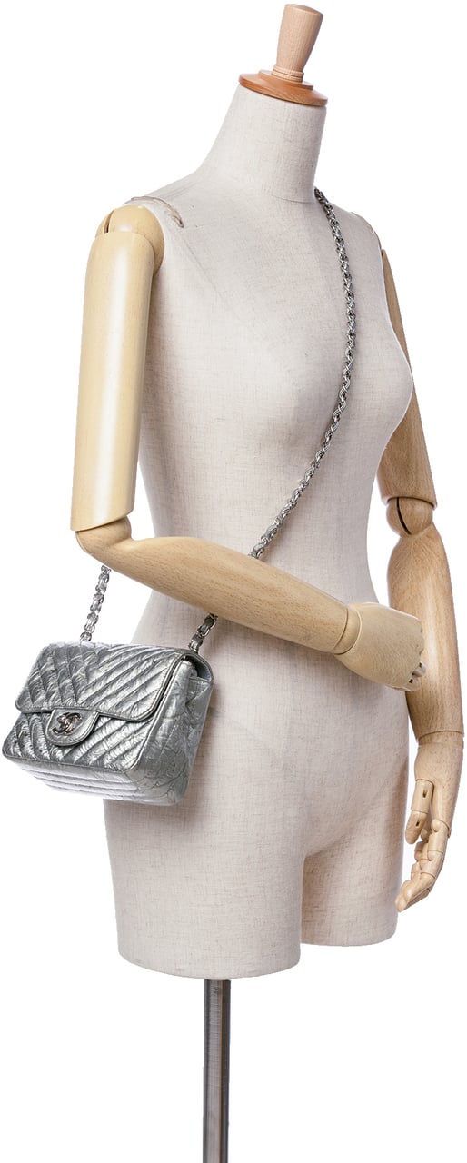 Chanel Mini Square Classic Chevron Metallic Crumpled Patent Single Flap Zilver
