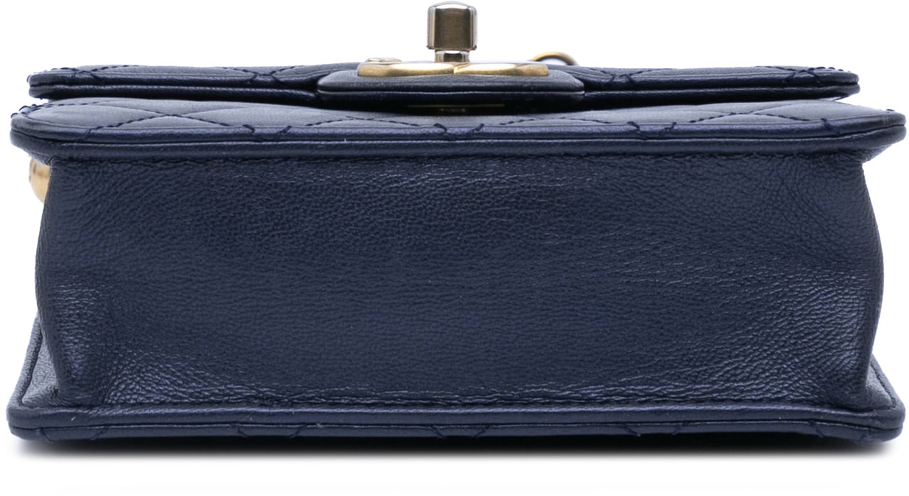 Chanel Small Lambskin Chic Pearls Flap Blauw