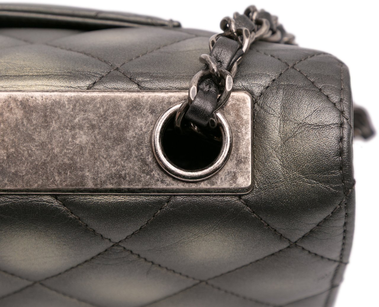 Chanel Quilted Metallic Lambskin Trendy CC Flap Grijs