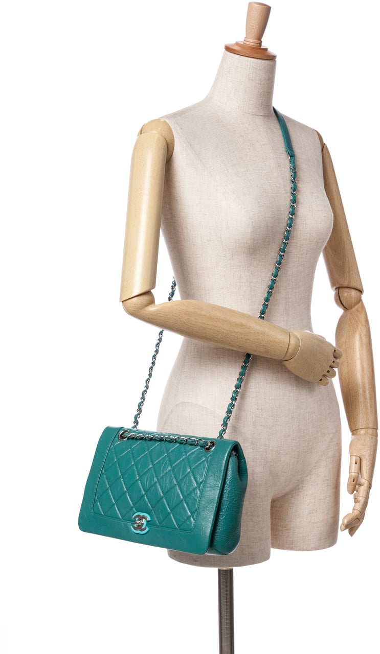 Chanel Medium Crumpled Calfskin Bi Vintage Full Flap Blauw