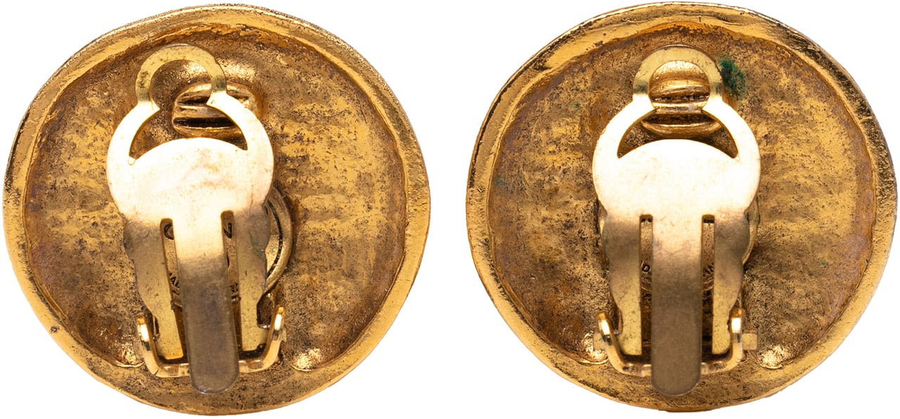 Chanel Gold Plated CC Round Clip On Earrings Goud
