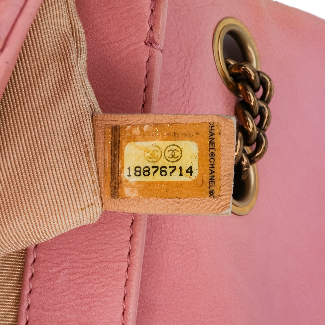 Chanel Quilted Calfskin CC Crown Flap Roze