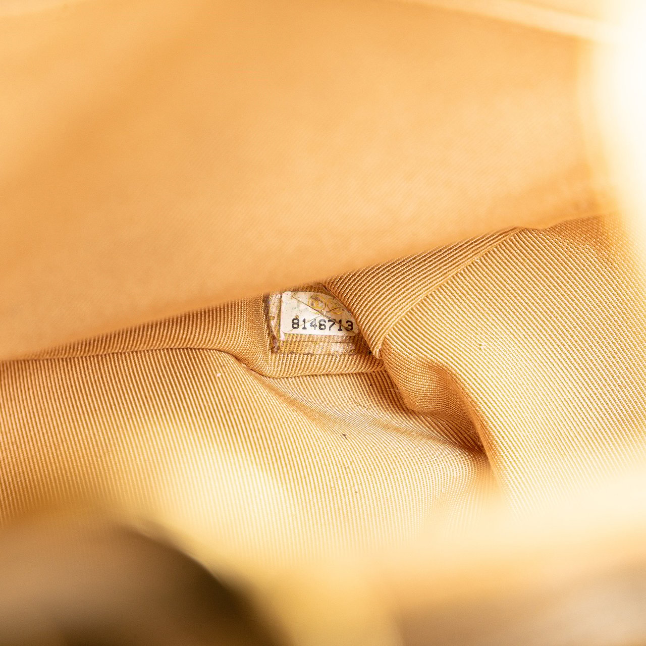 Chanel Caviar Petite Shopping Tote Bruin