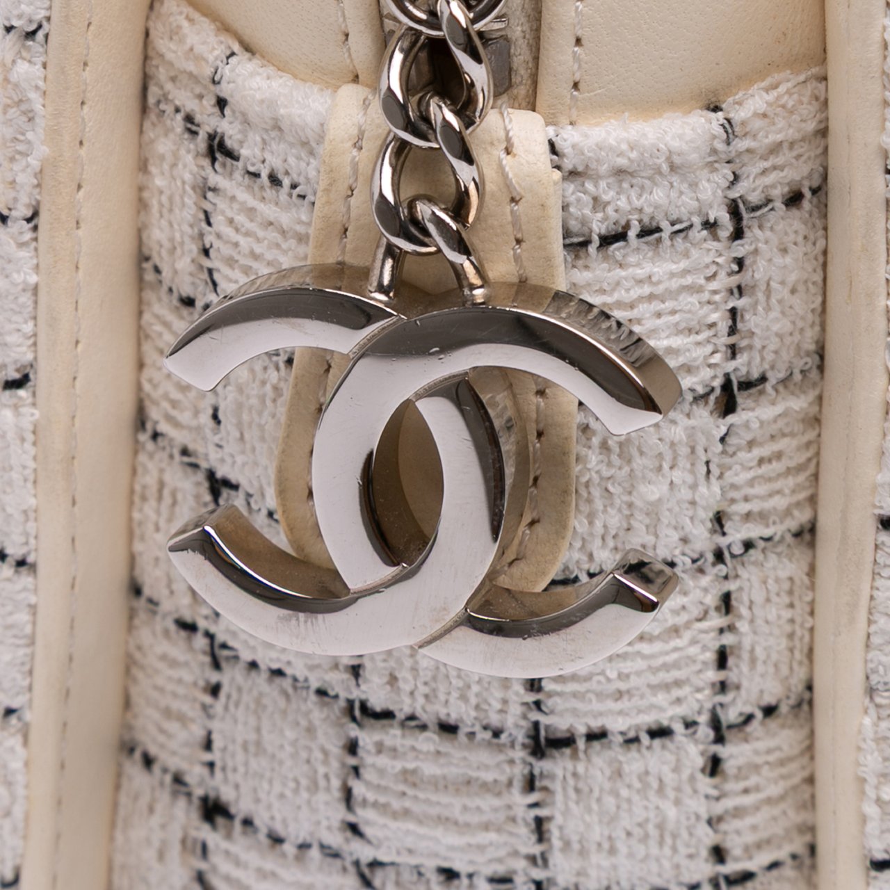 Chanel Tweed and Resin Zipped Shopping Bag Wit