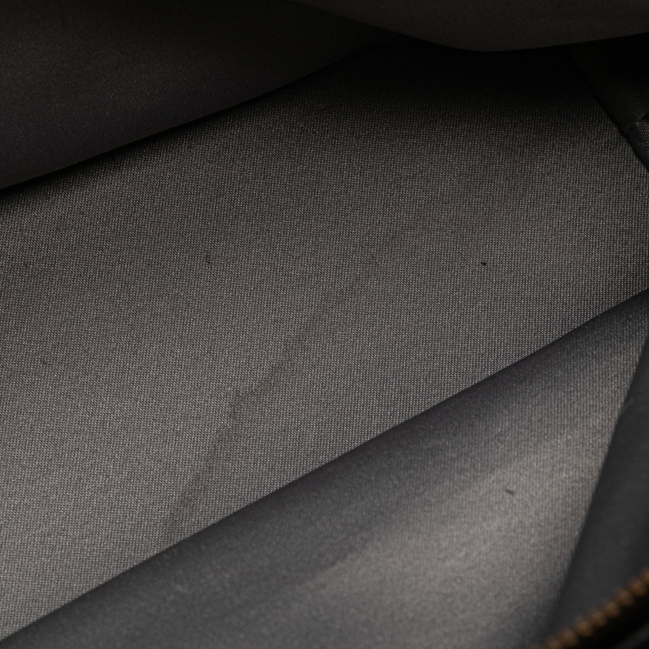 Chanel Quilted Calfskin Stitch Triptych Shoulder Bag Zwart