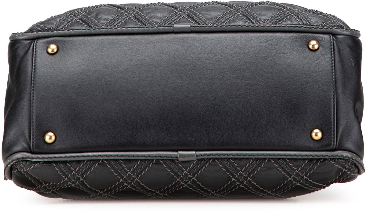 Chanel Quilted Calfskin Stitch Triptych Shoulder Bag Zwart