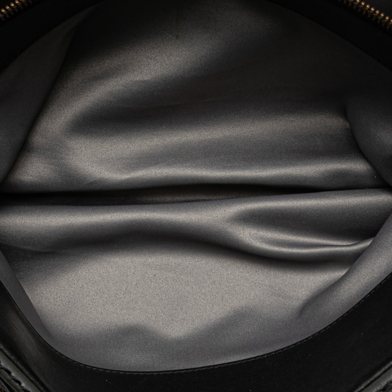 Chanel Quilted Calfskin Stitch Triptych Shoulder Bag Zwart