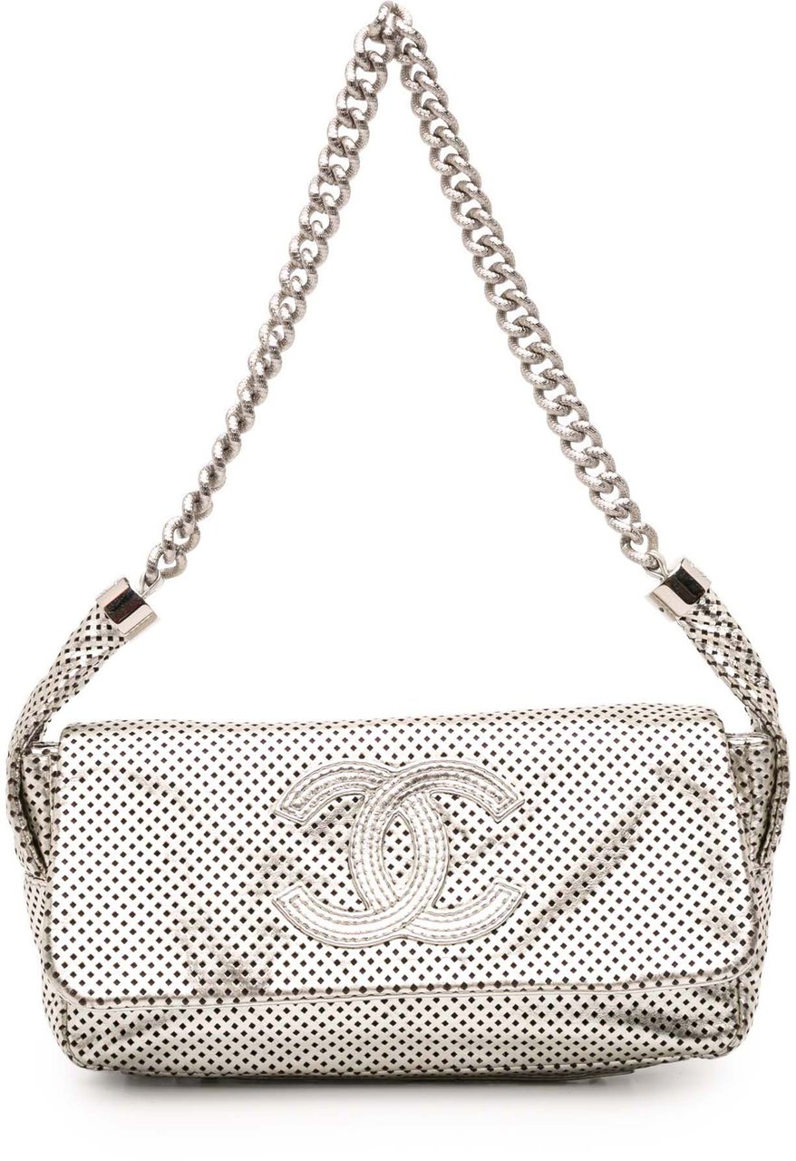 Chanel Metallic Glazed Calfskin Perforated Rodeo Drive Flap Zilver