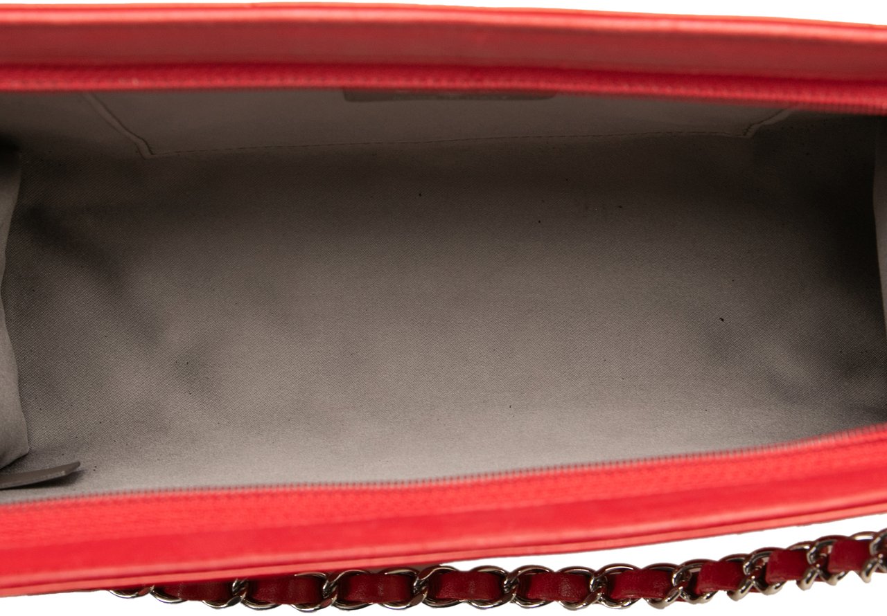 Chanel Patent Calfskin Lucky Symbols Pochette Rood