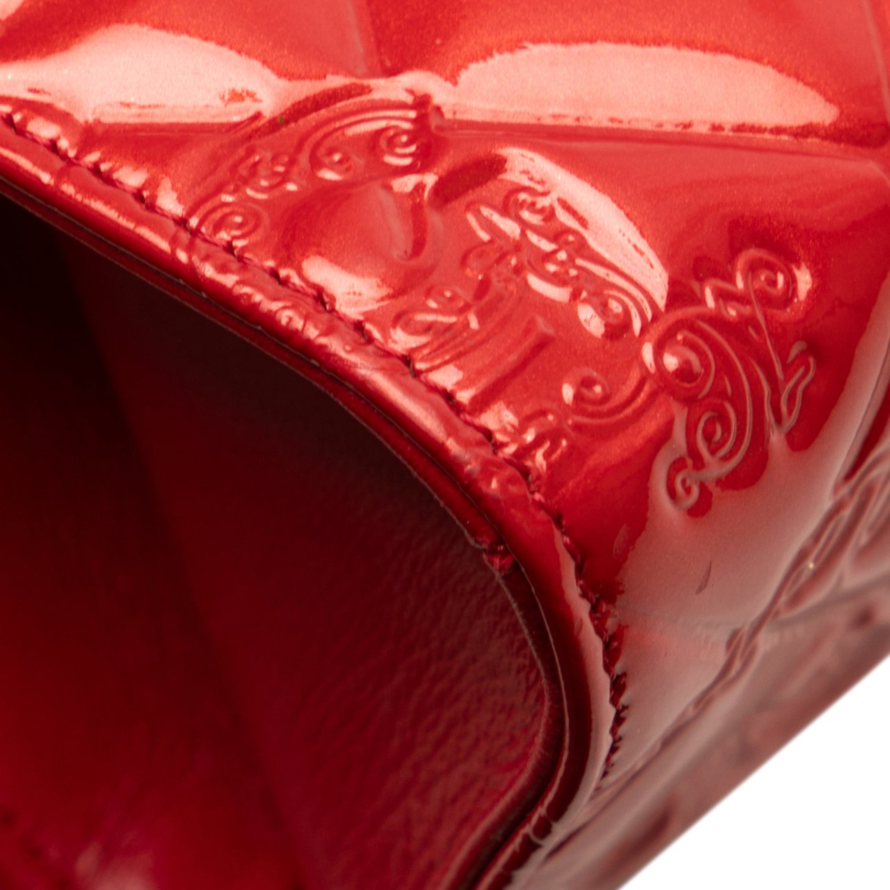 Chanel Patent Calfskin Lucky Symbols Pochette Rood