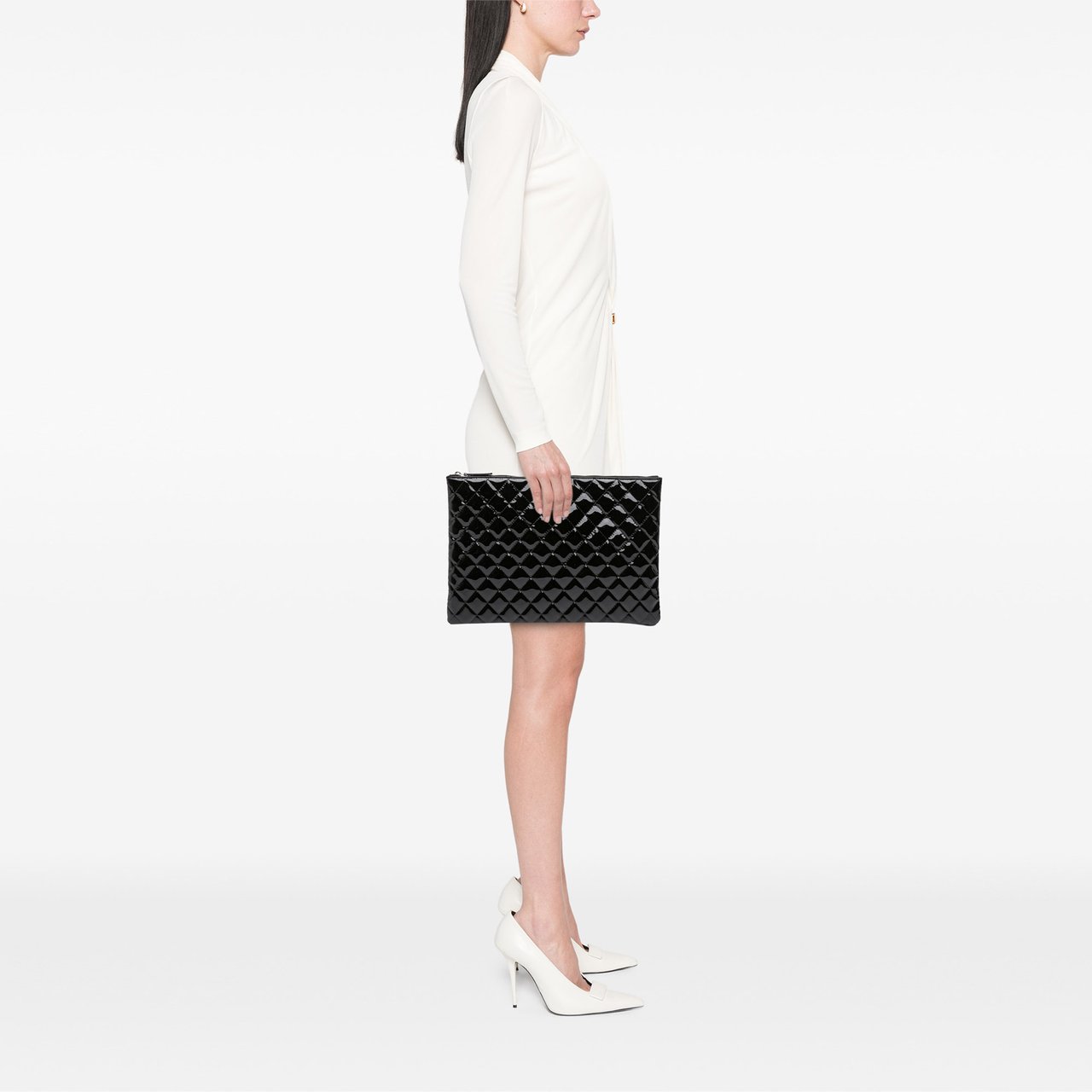 Chanel Large Quilted Patent O Case Clutch Zwart