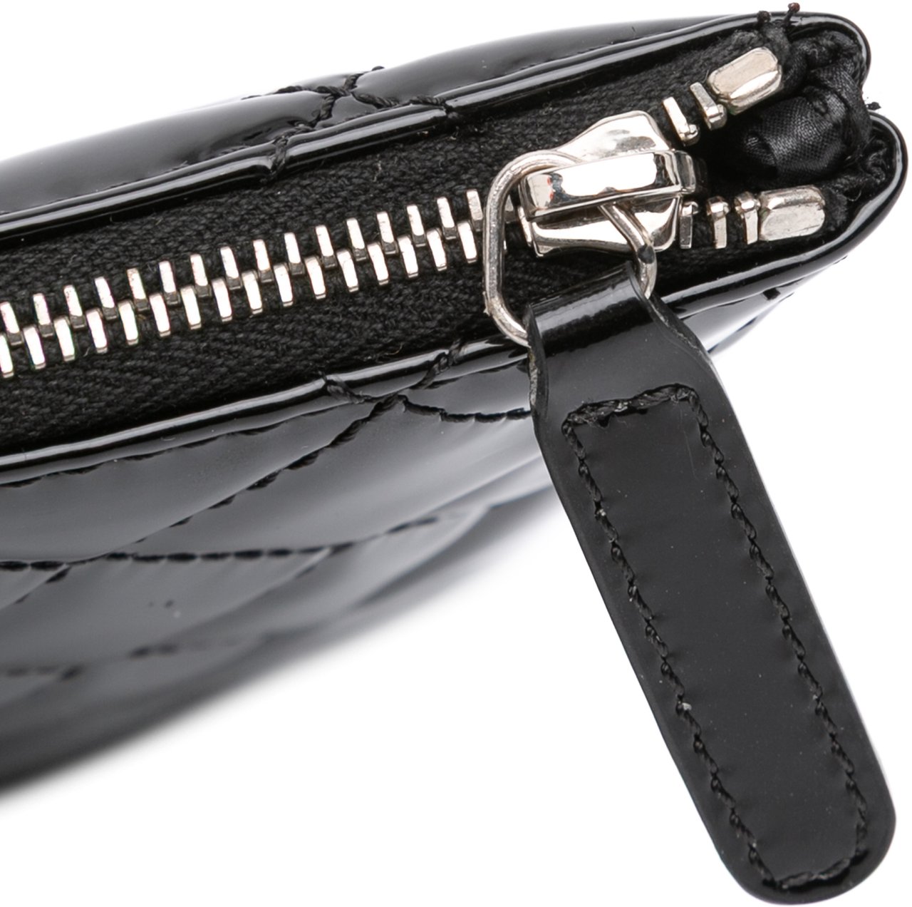 Chanel Large Quilted Patent O Case Clutch Zwart