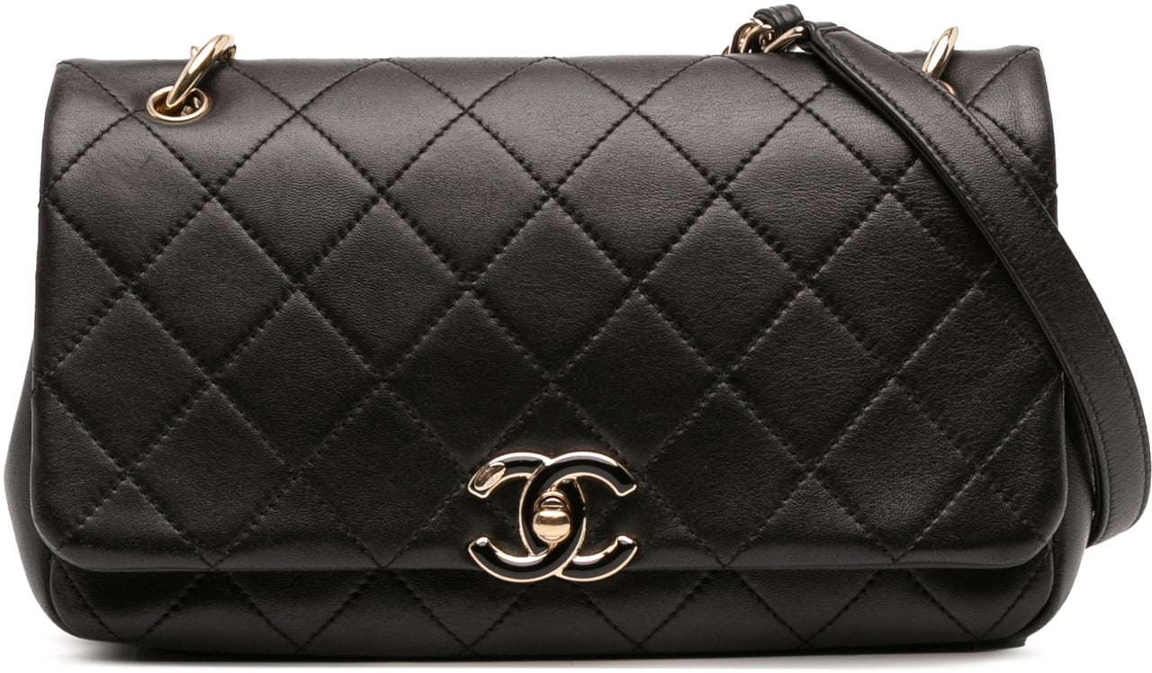Chanel Large Lambskin Twist Chain Enamel CC Flap Zwart