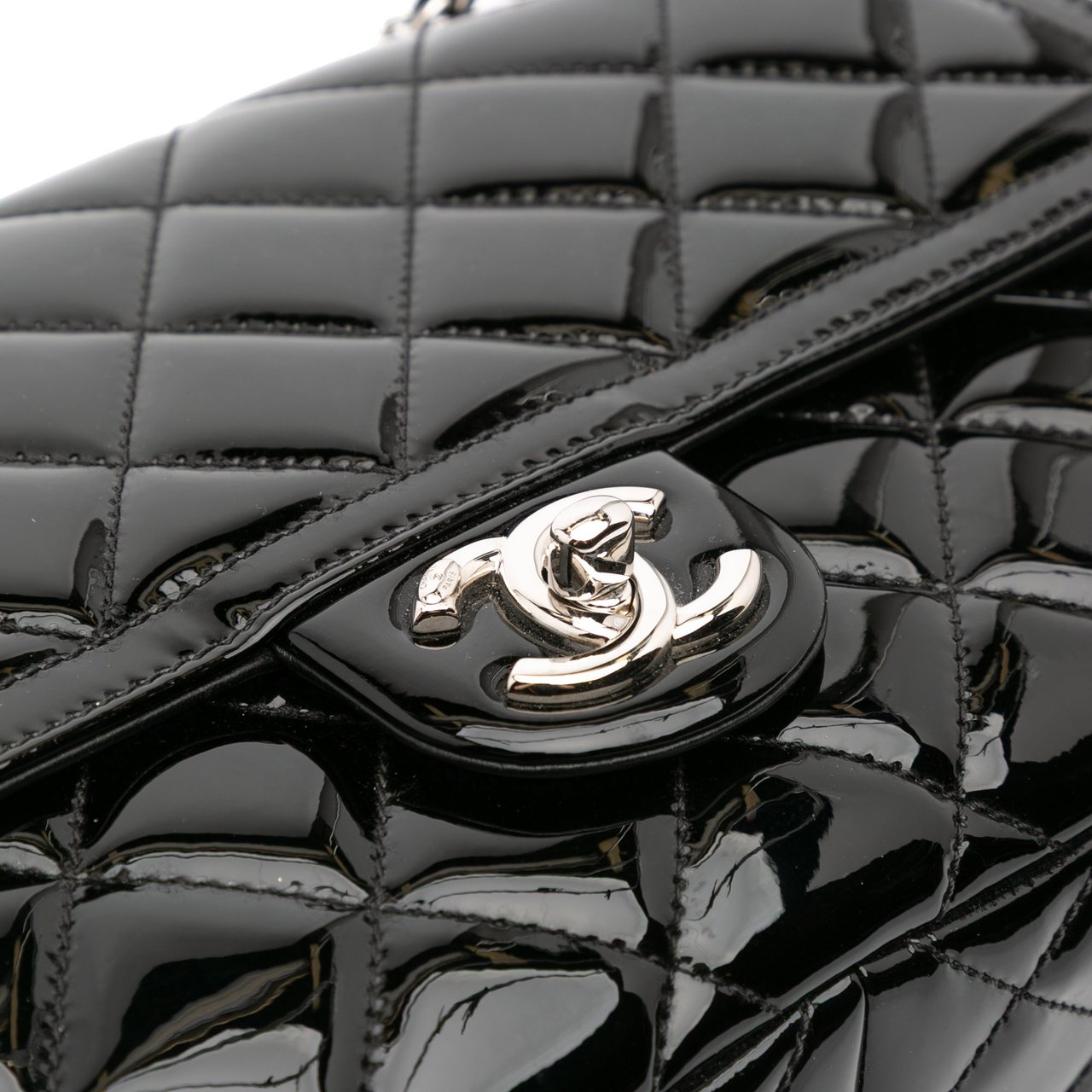 Chanel Medium Patent Coco Shine Flap Zwart
