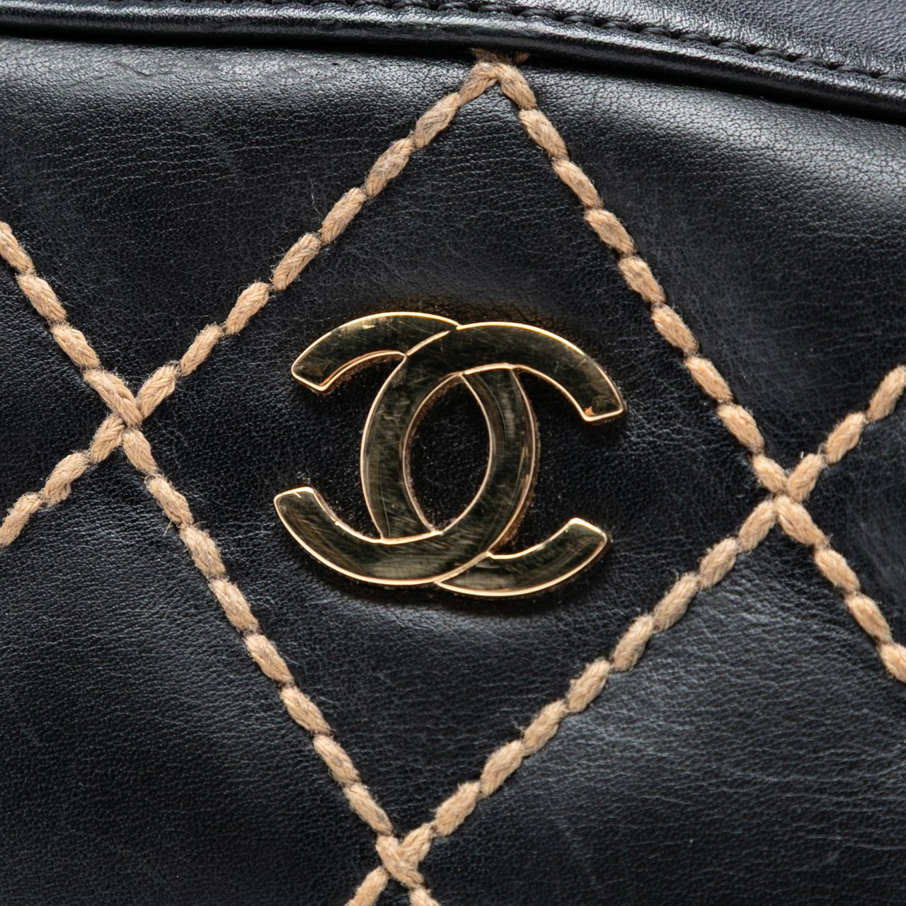 Chanel CC Lambskin Wild Stitch Handbag Zwart