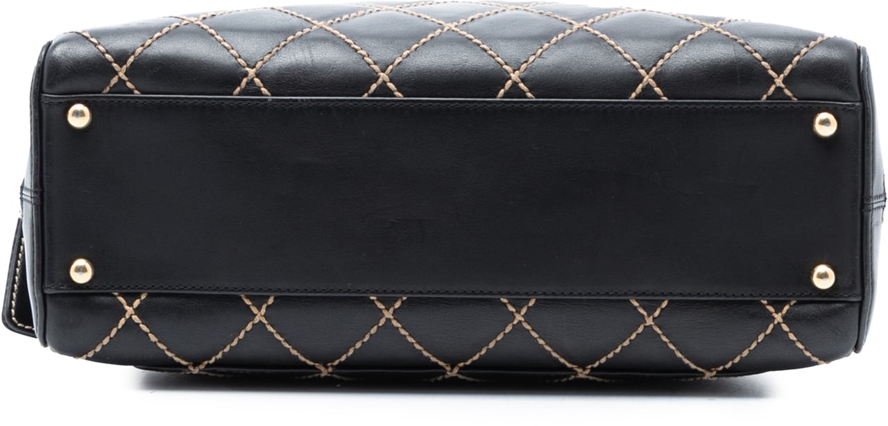 Chanel CC Lambskin Wild Stitch Handbag Zwart