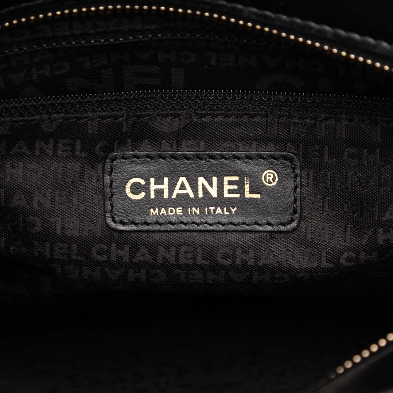 Chanel Chocolate Bar Lambskin Shoulder Bag Zwart