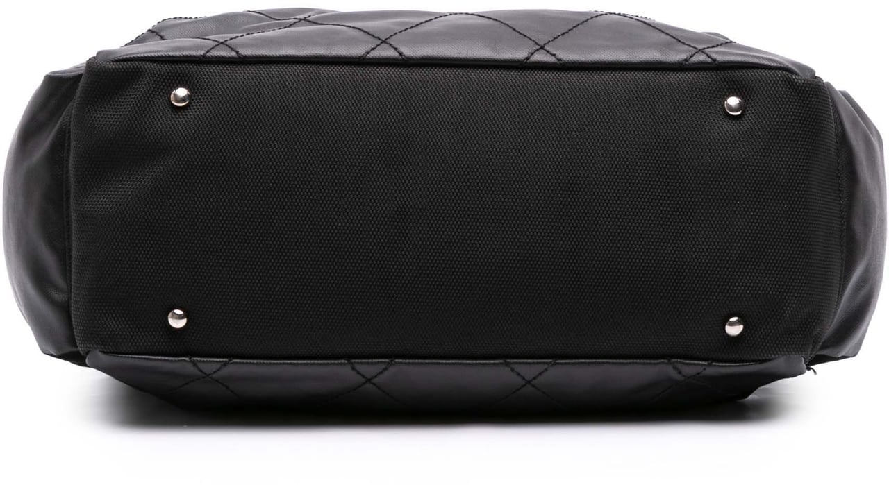 Chanel Paris Biarritz Large Quilted Coated Canvas Tote Zwart