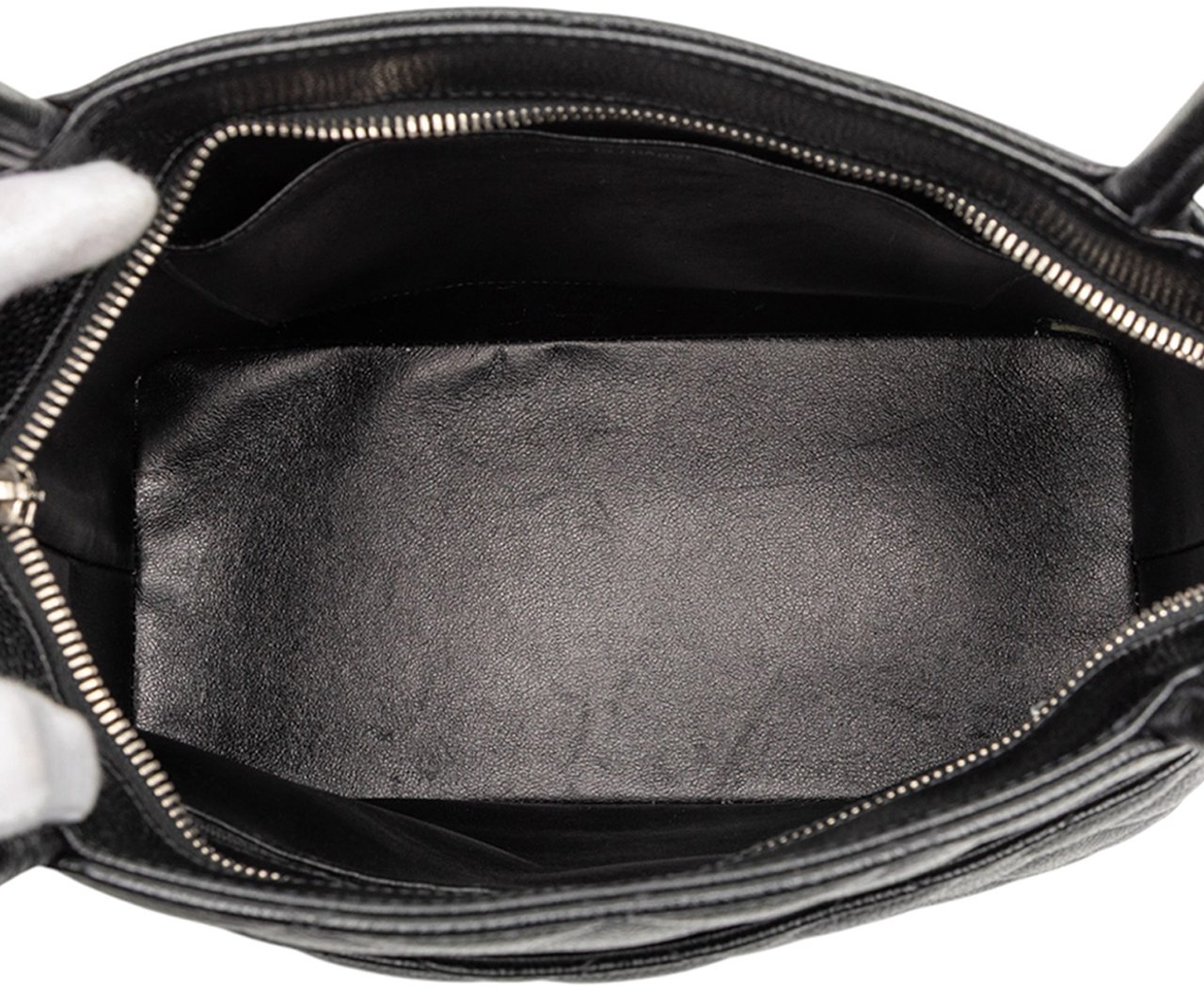 Chanel Caviar Medallion Tote Zwart