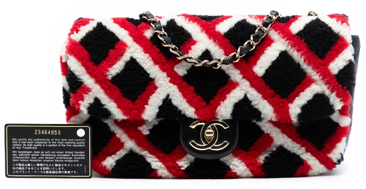 Chanel Medium CC Shearling and Lambskin Single Flap Zwart