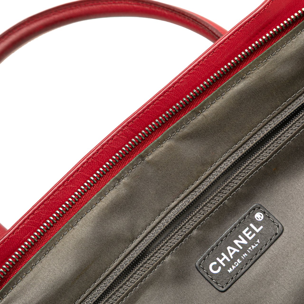 Chanel Lambskin Square Stitched Lax Handbag Rood