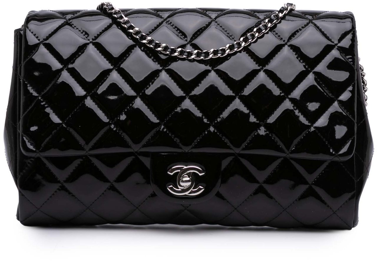 Chanel CC Quilted Patent Clutch With Chain Zwart