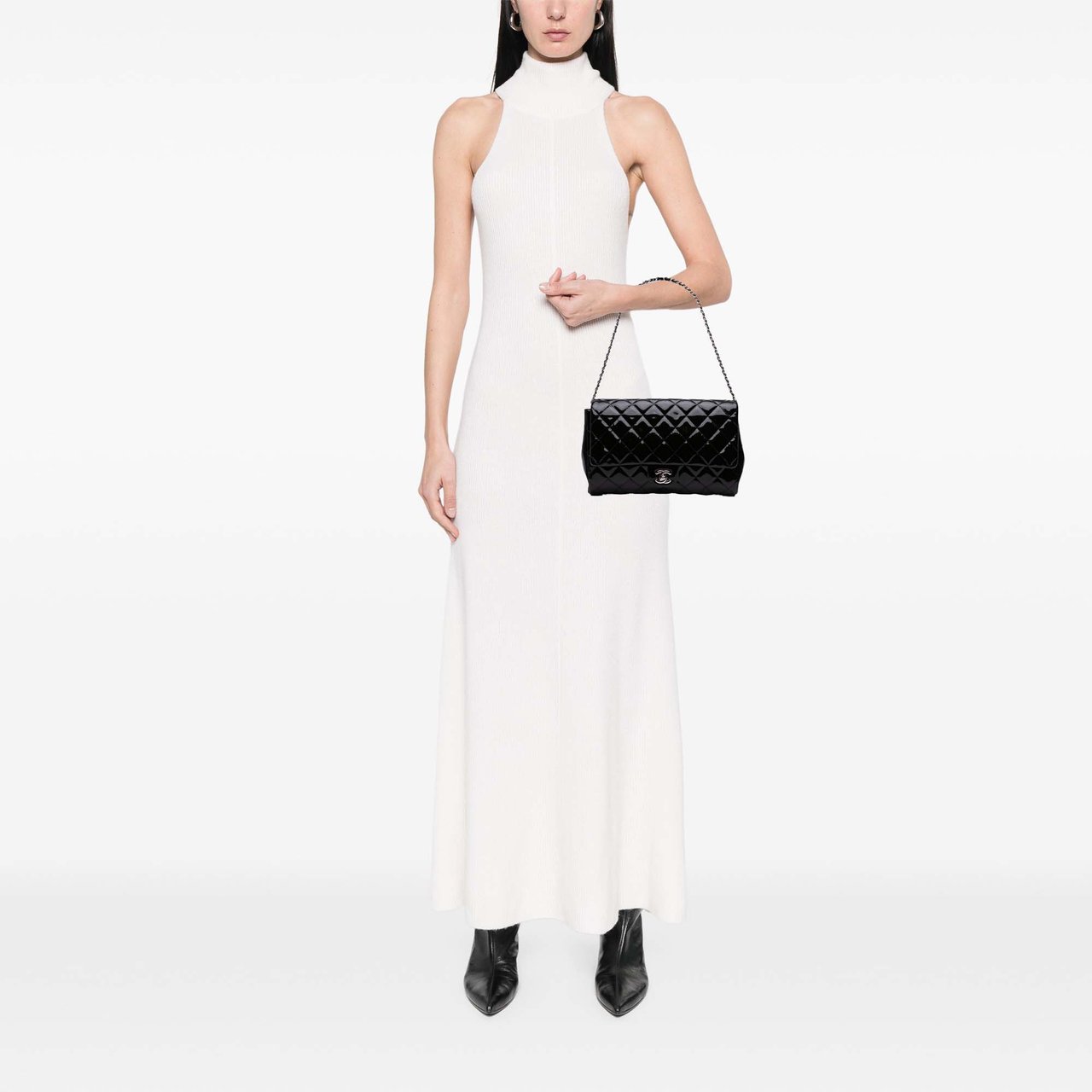 Chanel CC Quilted Patent Clutch With Chain Zwart