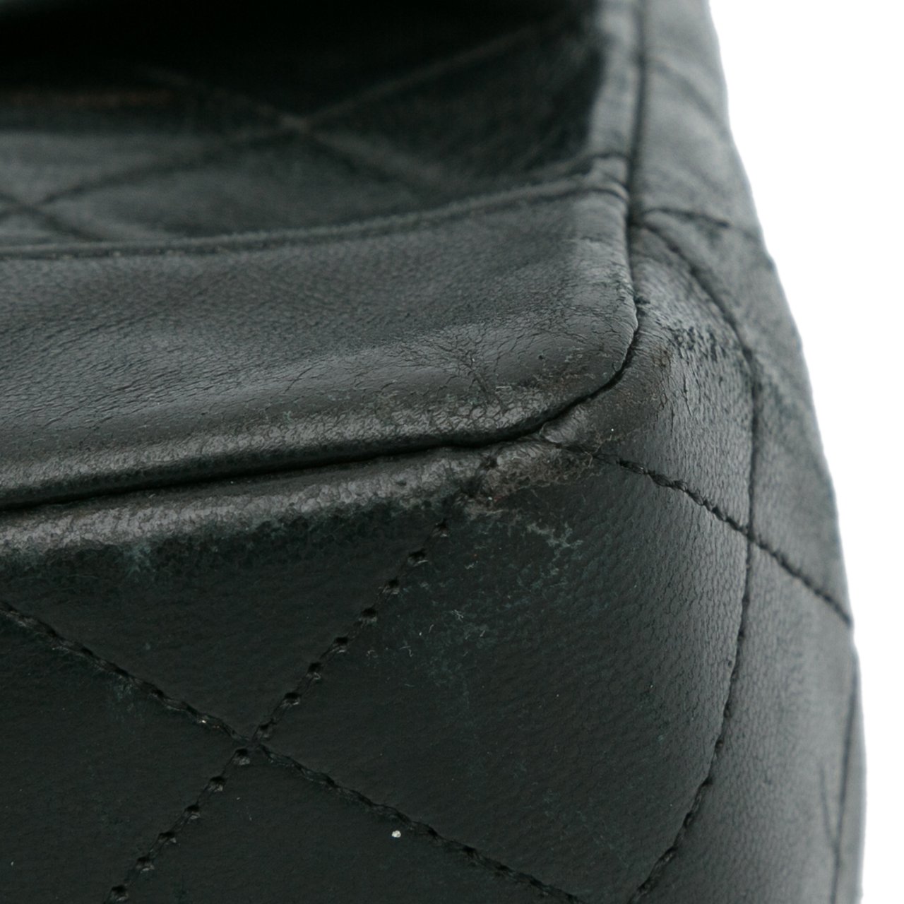 Chanel Quilted Lambskin Shoulder Bag Zwart