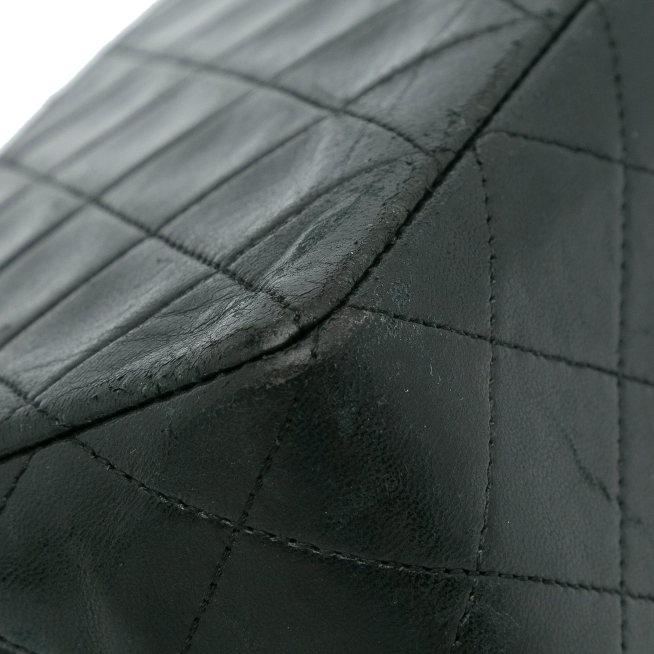 Chanel Quilted Lambskin Shoulder Bag Zwart