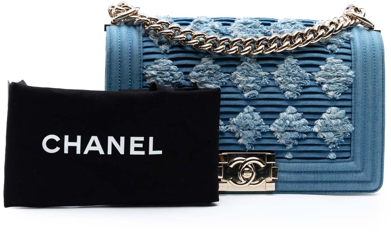 Chanel Old Medium Pleated Denim Boy Flap Blauw