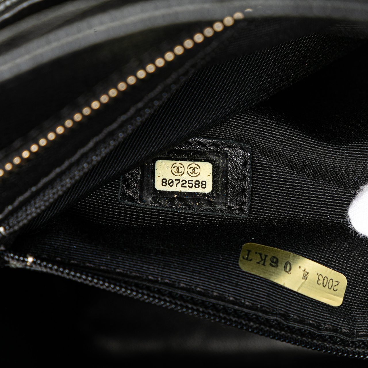Chanel Caviar Medallion Tote Zwart