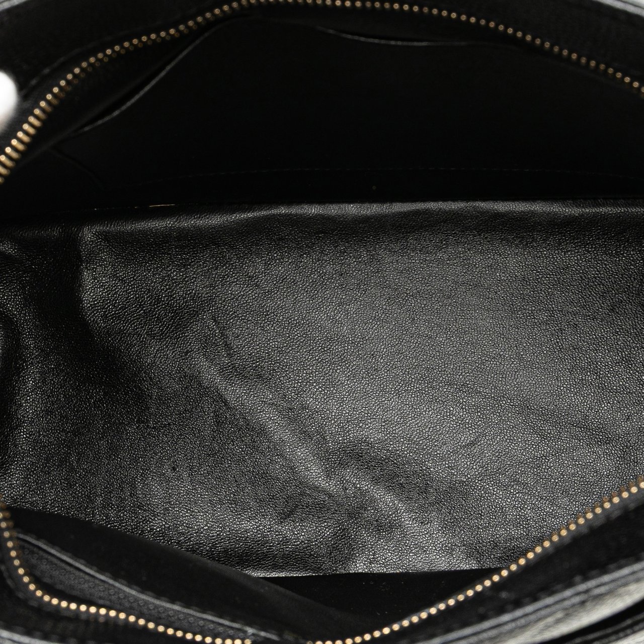 Chanel Caviar Medallion Tote Zwart
