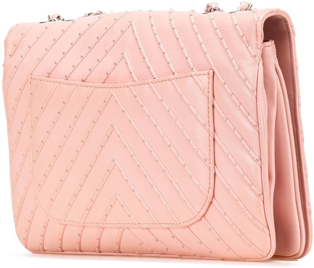 Chanel Chevron Calfskin Studded Full Flap Roze
