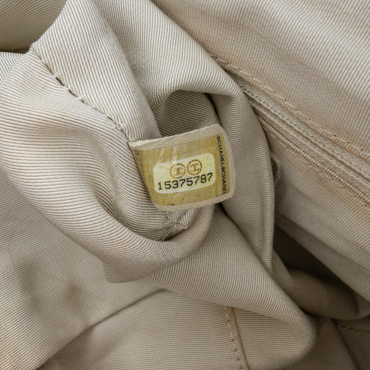 Chanel Large Lambskin Chain Around Flap Zwart